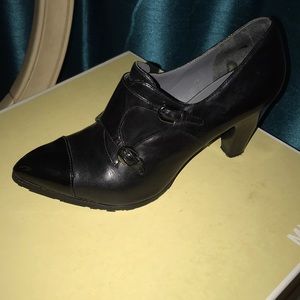 Ankle boot by Via Spiga size 6m